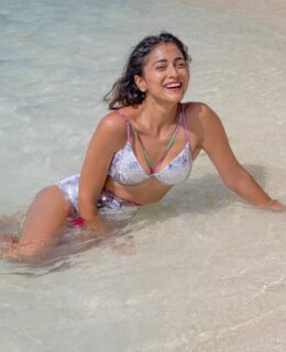 Shriya Saran Sizzles In Silver Bikini